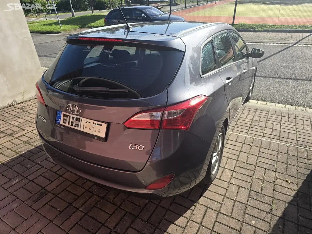 HYUNDAI i30 rok výroby 5/2016 - fotka 4