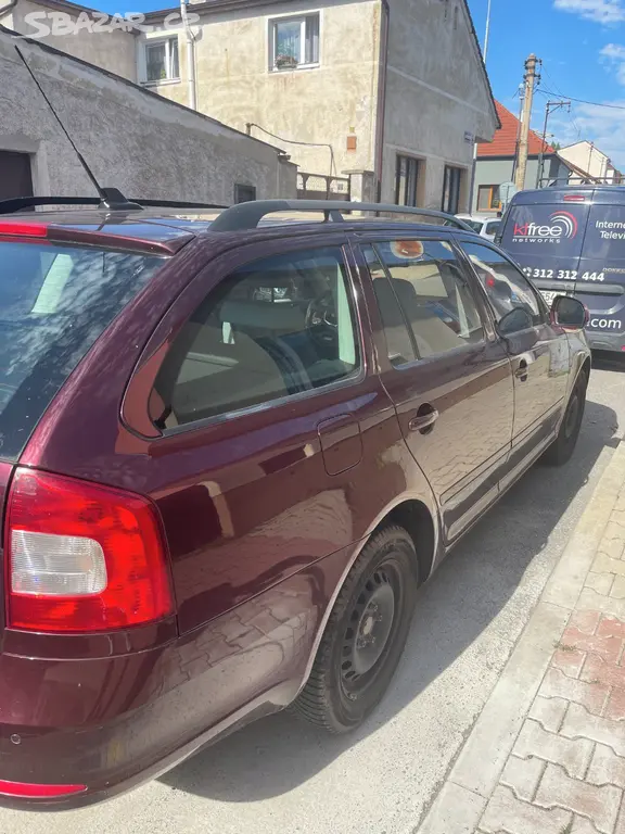 Škoda Octavia II L&K - fotka 5