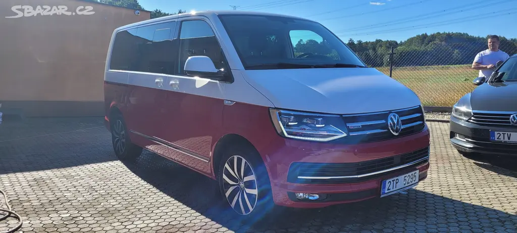 VW Multivan T6 2,0TDi 150kW DSG 4x4 Highline 7mist - fotka 3