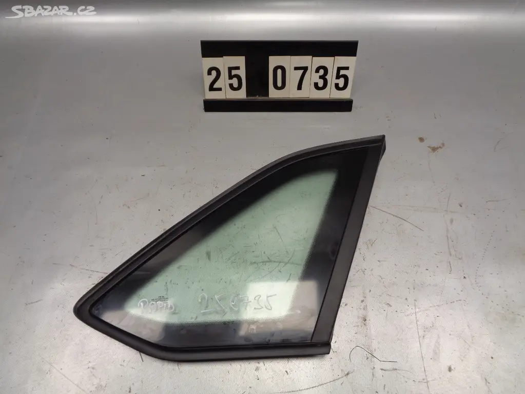 pravé zadní sklo okno kurfu Škoda Rapid 5JJ845298H - Hradec Králové ...