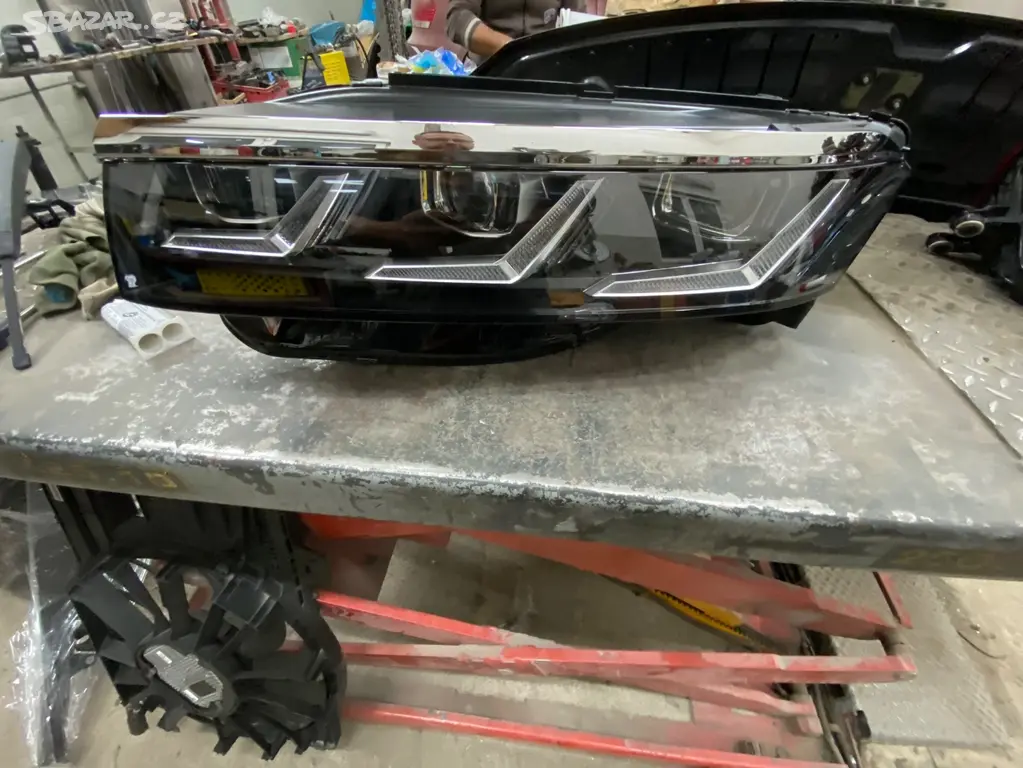 Náhled: Vw Touareg 2025- levy full led Matrix světlomet