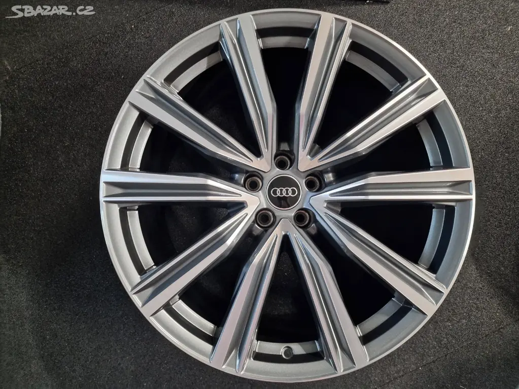 Audi SQ8  Q8  Alu kolo 21    4M8601025DL    1Ks