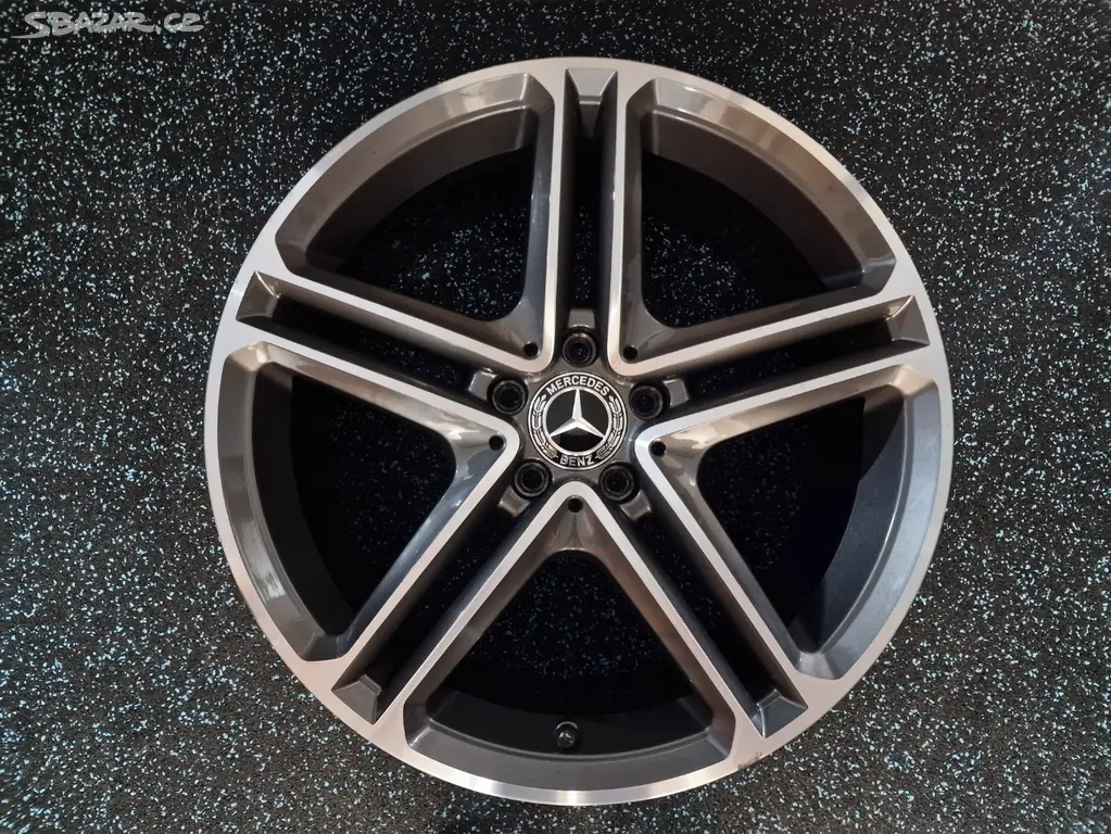 Mercedes CLS   257  Alu kolo 19  A2574011200  1 Ks