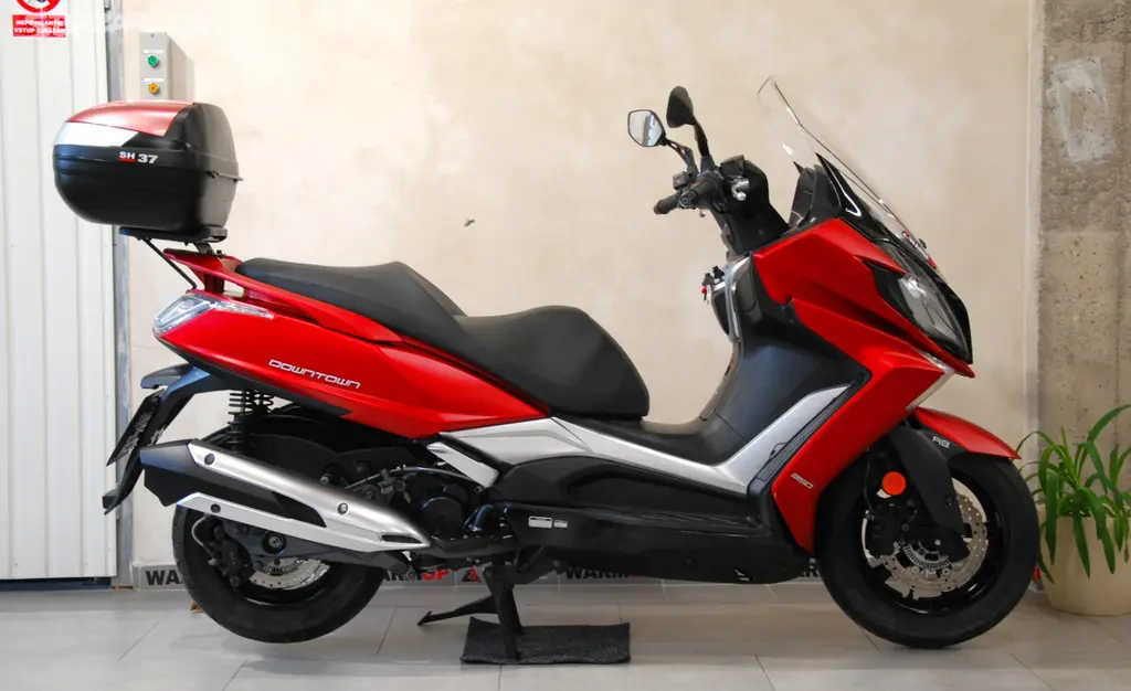 Kymco New Downtown 350i ABS kupováno u nás Liberec Bazar