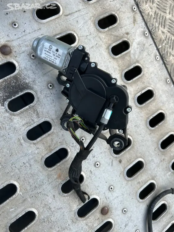 Hella H7 Scheinwerfer SET passt für Skoda Fabia II/Roomster 542/5J ab 10-15