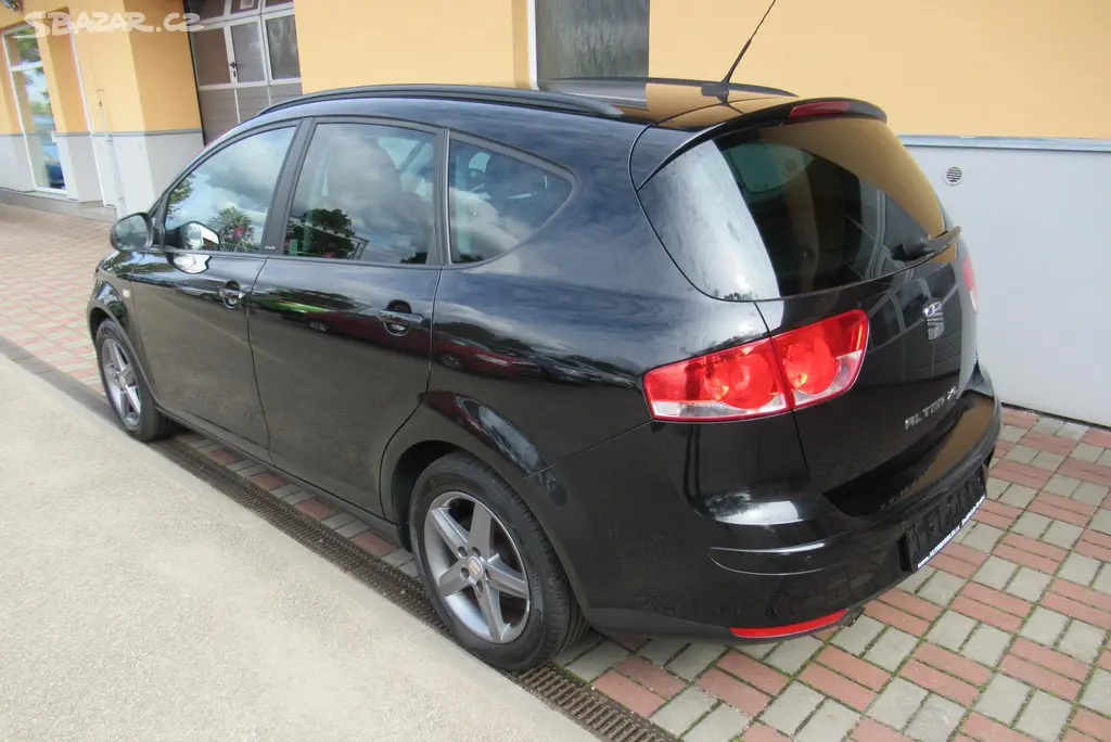 Seat Altea, XL 1.2 TSi AUT. KLIMA NAVIGACE - fotka 4