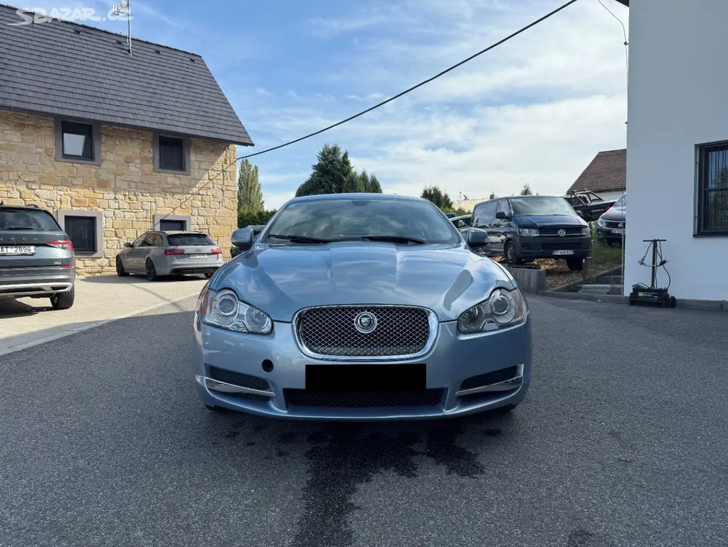 Jaguar XF 2.7D 152 kW - fotka 2