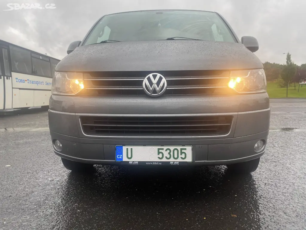 Volkswagen Caravelle, 9míst,103KW,1majitel - fotka 4