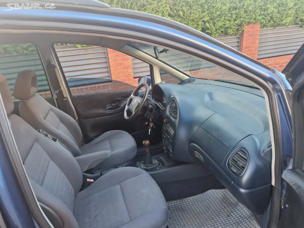 Volkswagen Sharan 1.9 tdi - edice Projektzwo - fotka 6