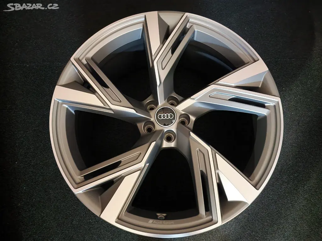 Audi RS6  Alu kolo 22  4K0601025 T    1 Ks