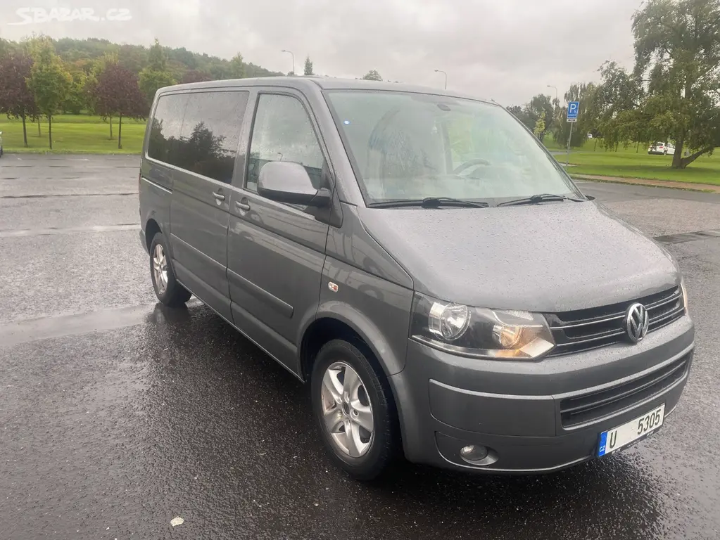 Volkswagen Caravelle, 9míst,103KW,1majitel - fotka 5