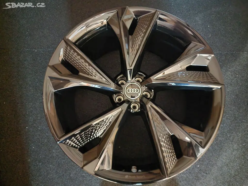 Audi RS6  Alu kolo 22   4K0601025 DG   1 Ks