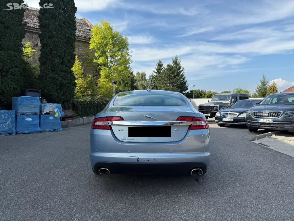 Jaguar XF 2.7D 152 kW - fotka 5