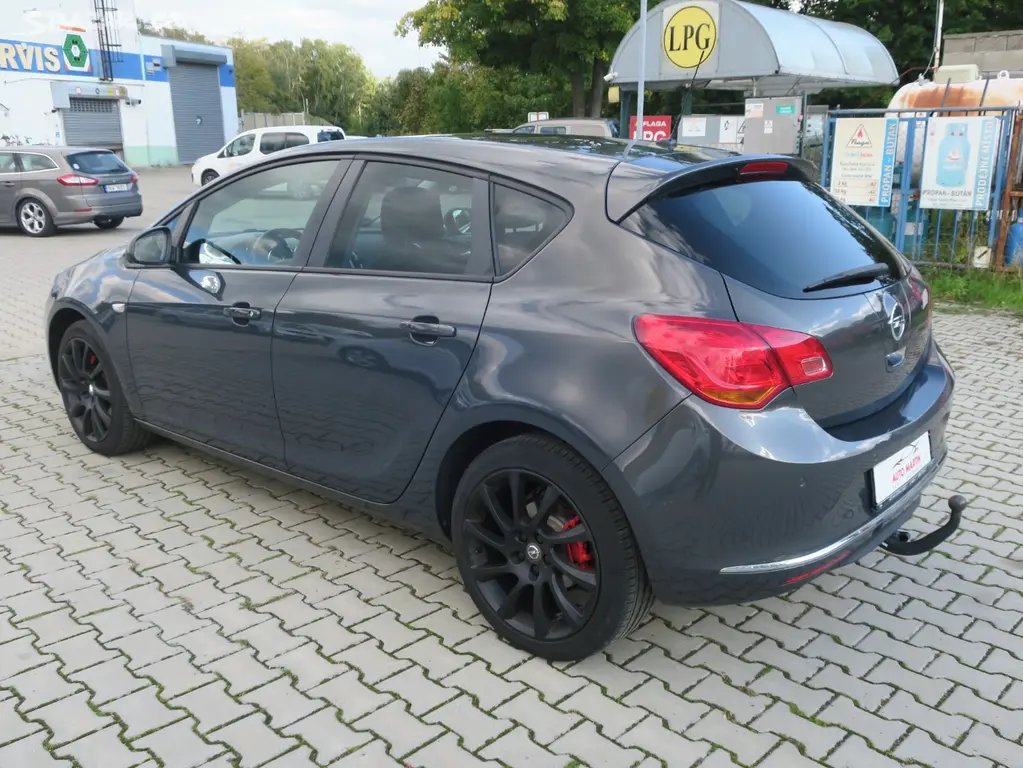 Prodám Opel Astra 1.4 Turbo 103 kW - fotka 6