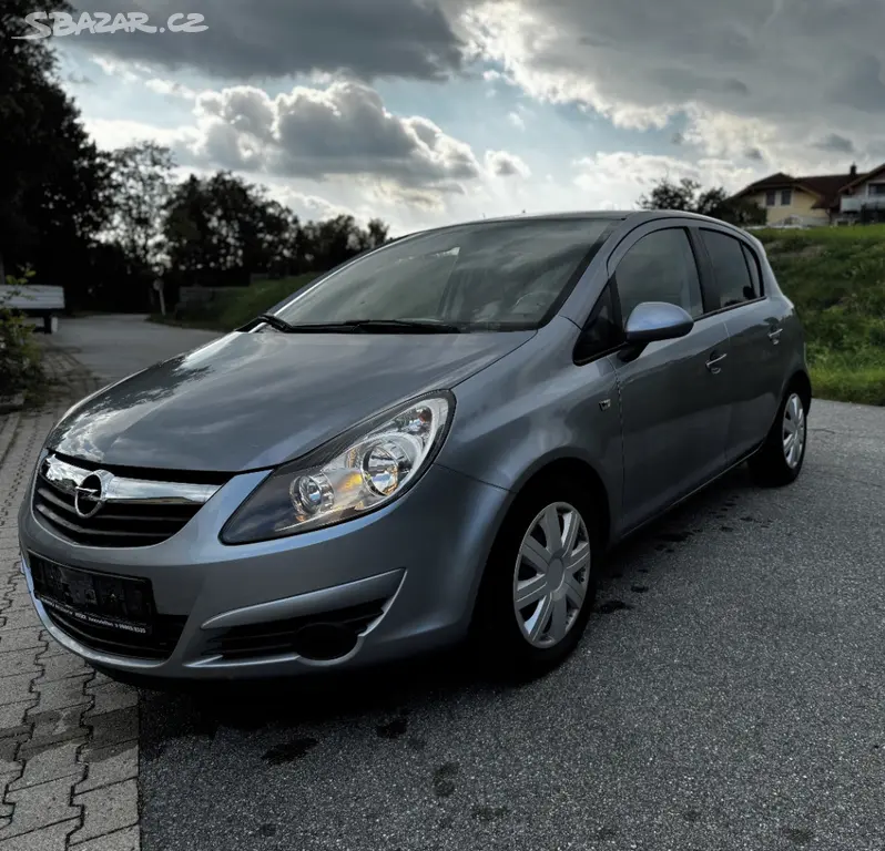 Opel Corsa D 1.2 63kW - fotka 2