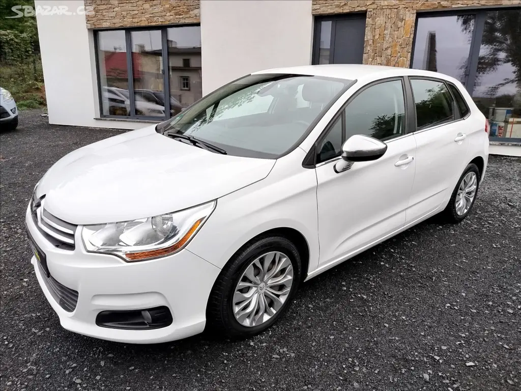 Citroën C4, 1,4 i, 70kW, 1.MAJITEL - fotka 2