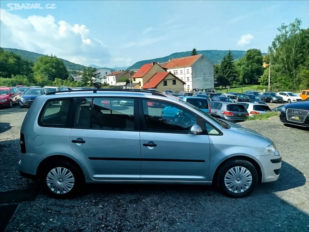 Volkswagen Touran, 1,9 TDi 77kW, 6ti kvalt - fotka 6