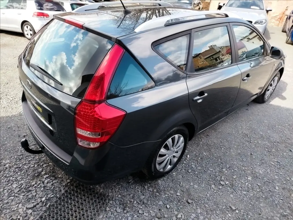 Kia Cee´d, 1,4 i 66kW, ACTIVE, TAŽNÉ ZAŘÍ - fotka 5