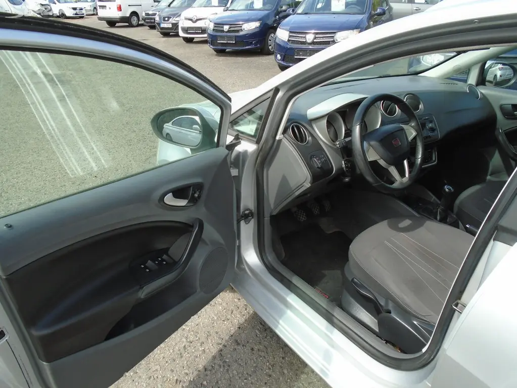 Seat Ibiza 1.2 TSI 77kW serv.kniha - fotka 5