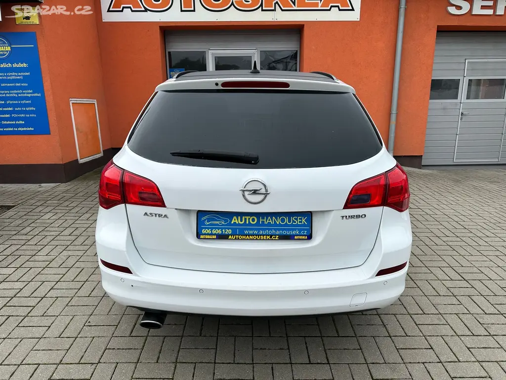 Opel Astra, 1.4 T 103KW NAVI,BI-XENON - fotka 6