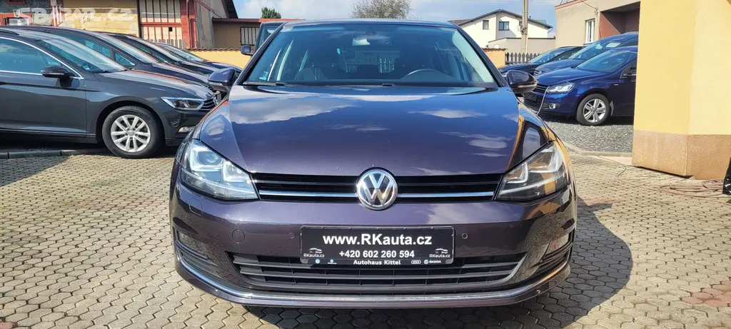VW Golf 1,2 TSi 81kW benzín "Lounge" Bi-Xenony - fotka 2