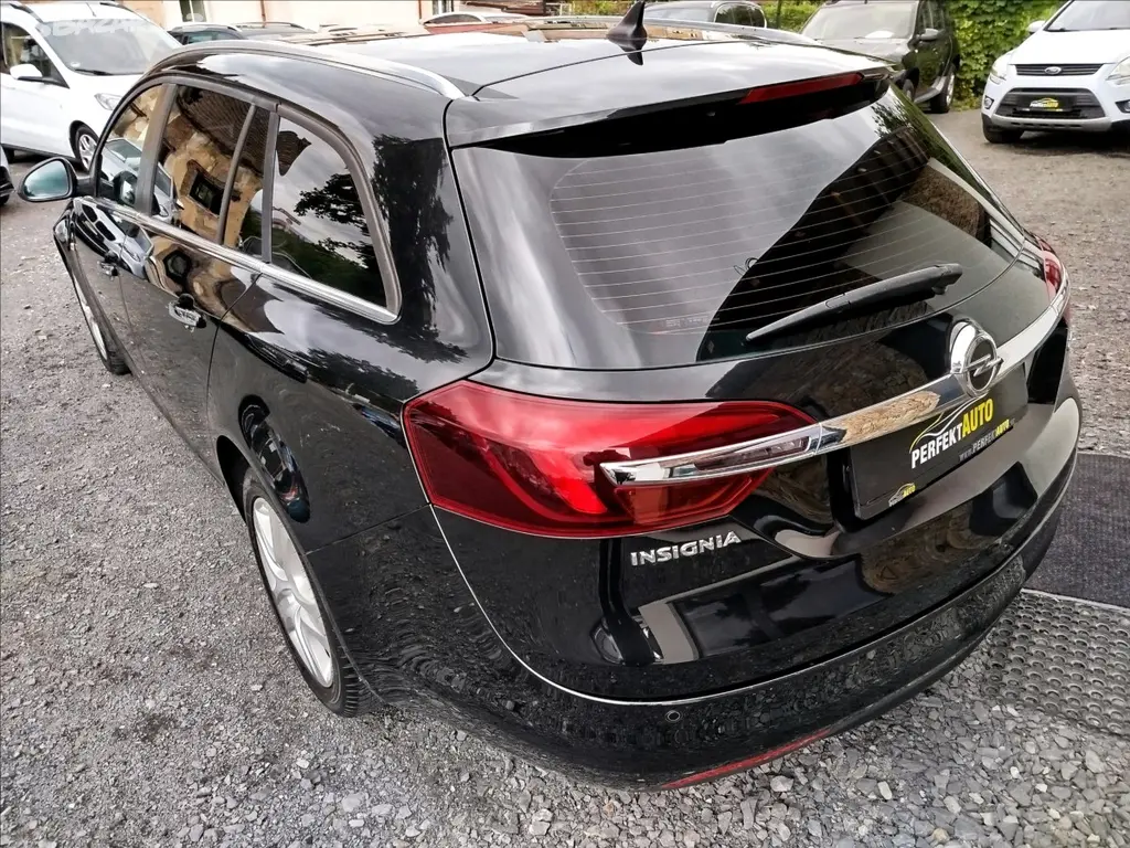 Opel Insignia, 2,0 CDTi 120kW, VELICE PĚKNÝ - fotka 3
