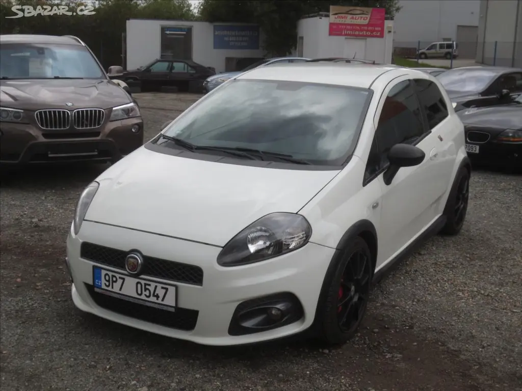 Fiat Grande Punto, 1,4 T 139kW Abarth orig. - fotka 2