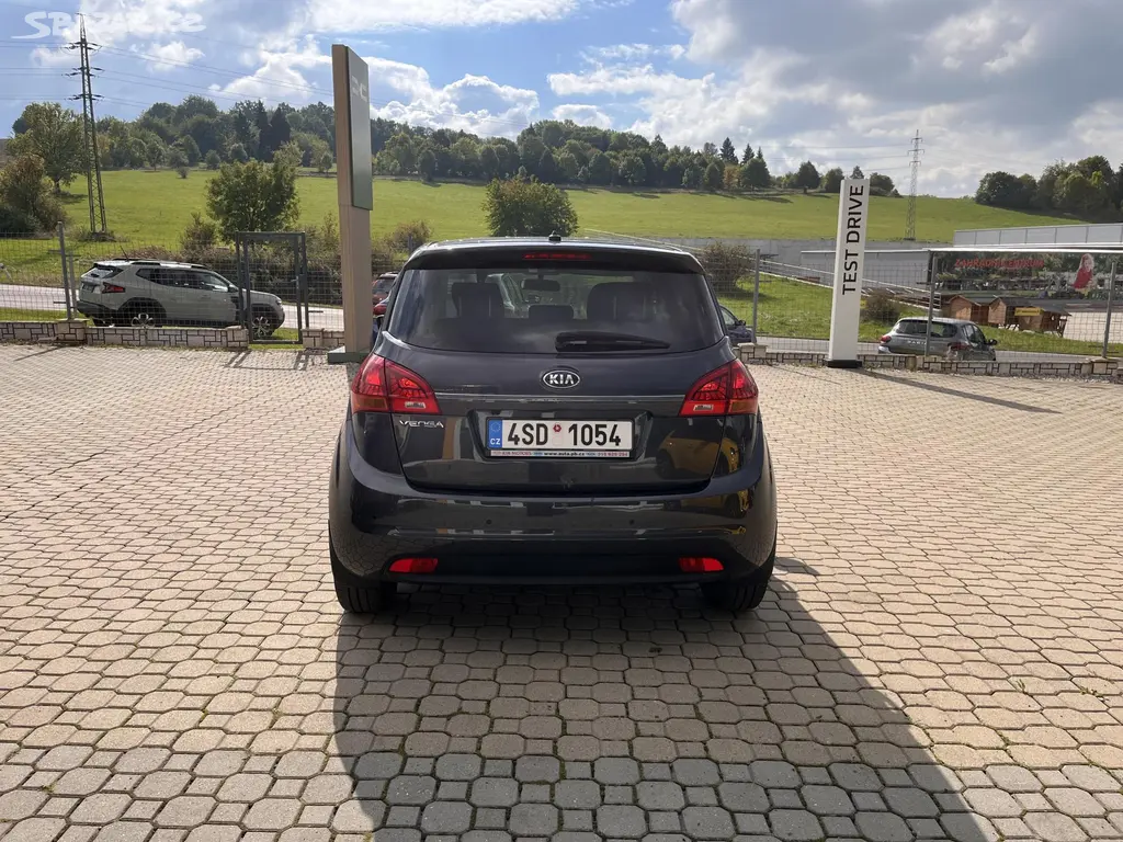 Kia Venga, 1,4 CVVT 1.majitel - fotka 5