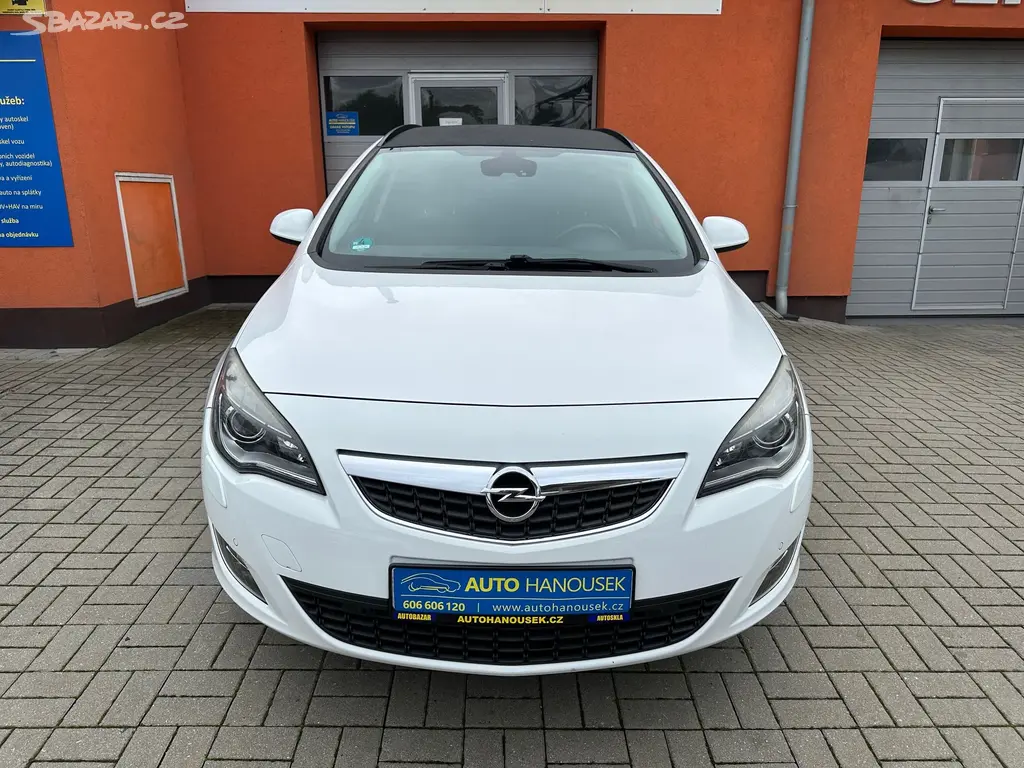 Opel Astra, 1.4 T 103KW NAVI,BI-XENON - fotka 5
