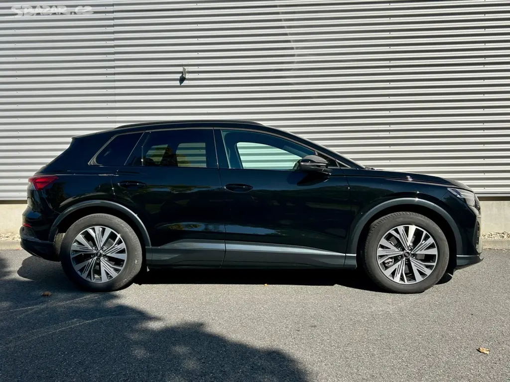 Audi Q4 e-tron, 45 E-TRON 1.MAJ/QUATTRO/ČR/DPH - fotka 5