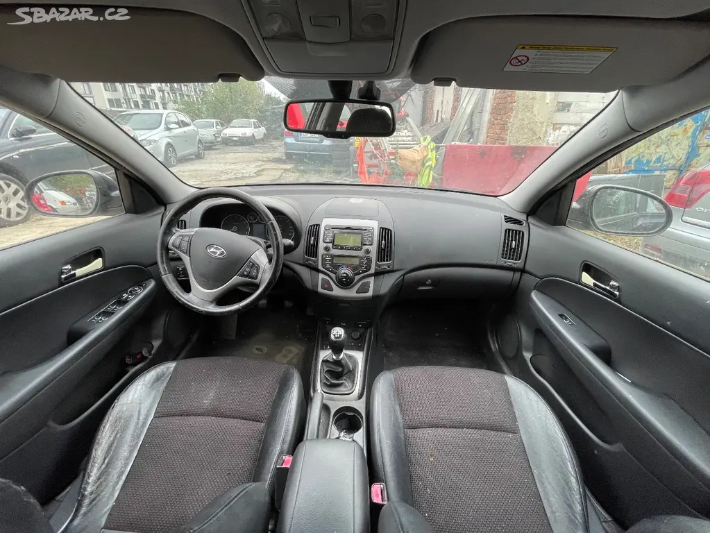 Hyundai I30 1.6 16V kombi - fotka 5