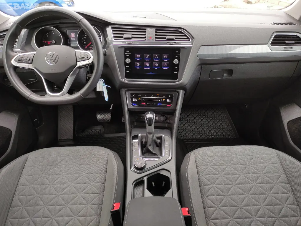 VW Tiguan DSG 4Motion FullLED KAMERA TAŽNÉ MY 22 - fotka 6