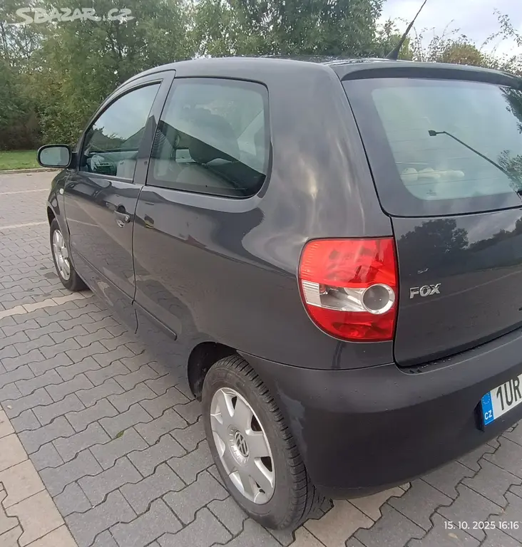 VW FOX 1.2 r.2009 TOP STAV servisovaný - fotka 4