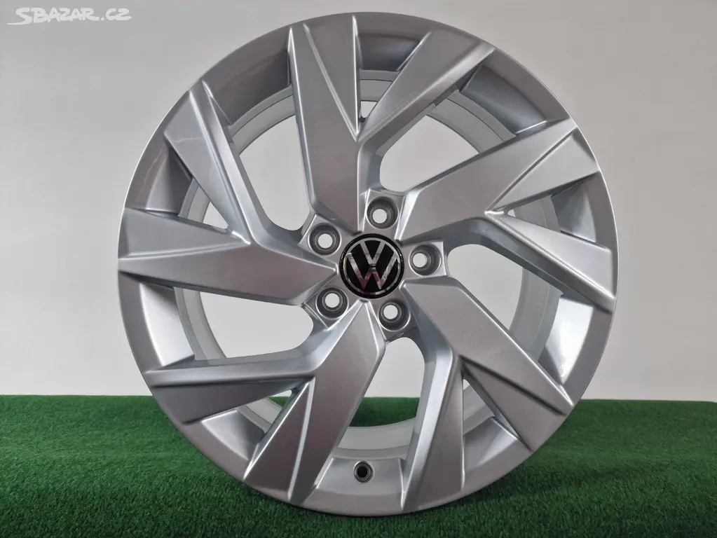 VW Tiguan nebo Allspace Alu kola 18 Zimní Nové 5NN601025P  Franfurkt