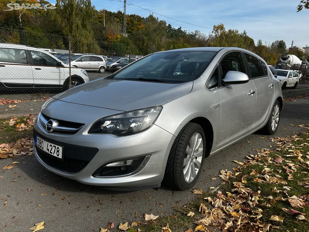 Opel Astra, TURBO, 1. majitel - fotka 2