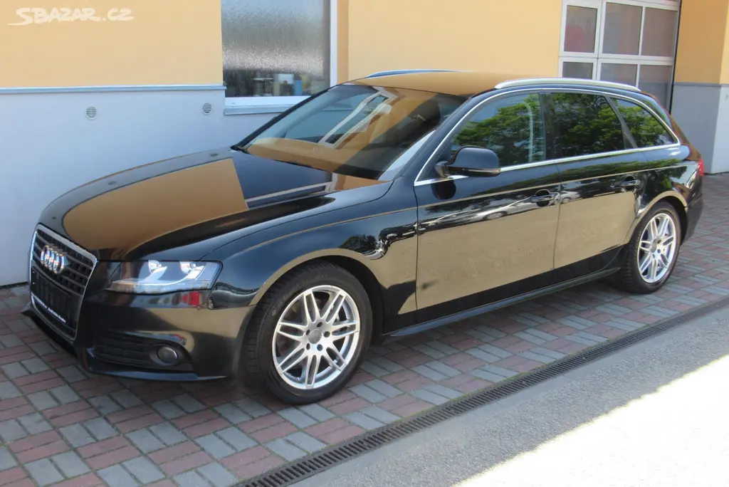 Audi A4, 2.0 TDI AUT. KLIMA - fotka 4