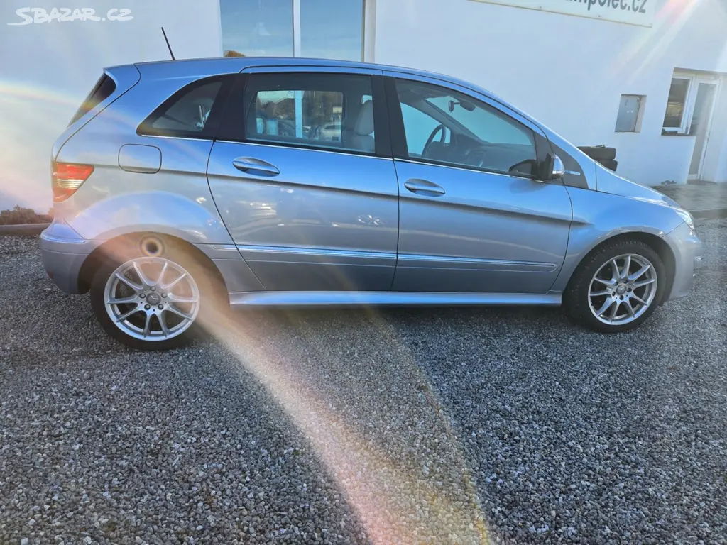 Mercedes-Benz Třídy B, 1.6 i 53tis.km, TOP STAV - fotka 3
