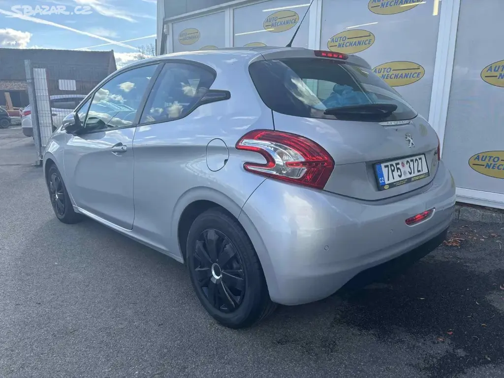 Peugeot 208, 1.2 PureTech - fotka 6