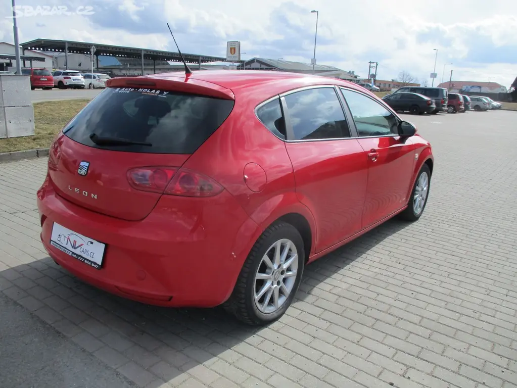 SEAT LEON 1,4 MPi 63kw KLIMA Euro5 2012 - fotka 4