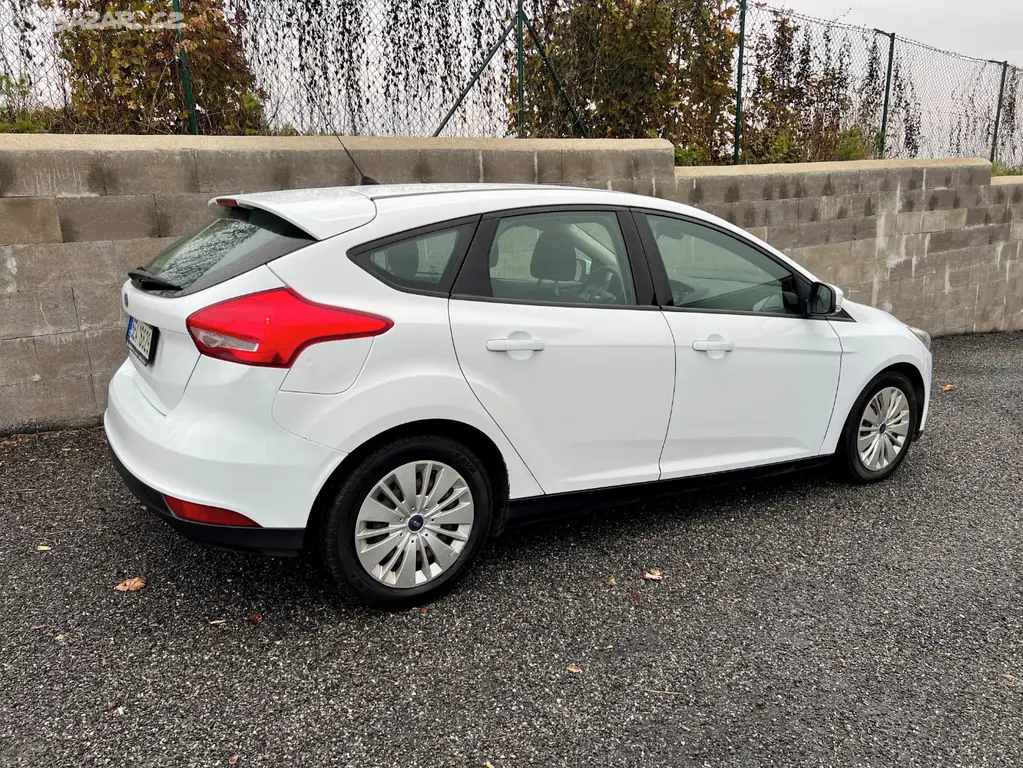 FORD FOCUS 1.6 TDCI MK3 - fotka 3