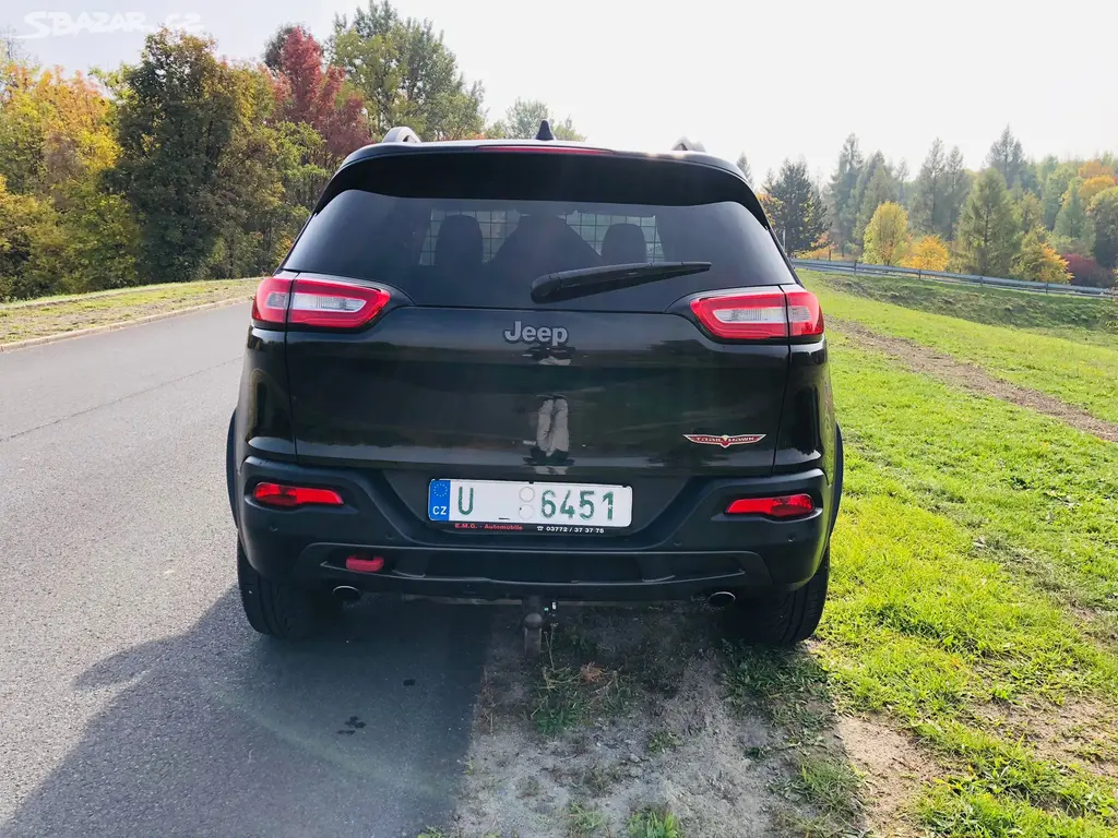 Jeep Cherokee, Trail rated 3.2 W6 - fotka 2