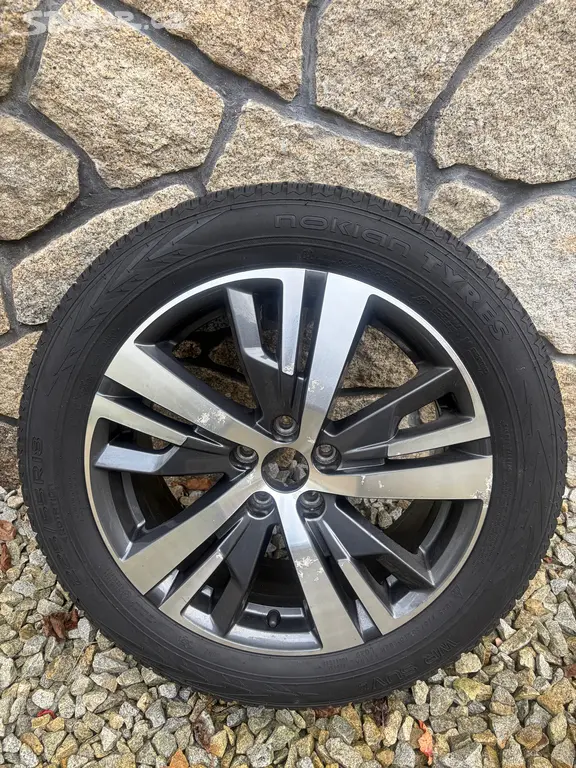 hlin-kov-kola-peugeot-5008-a-nokian-zimn-pneu-jind-ich-v-hradec