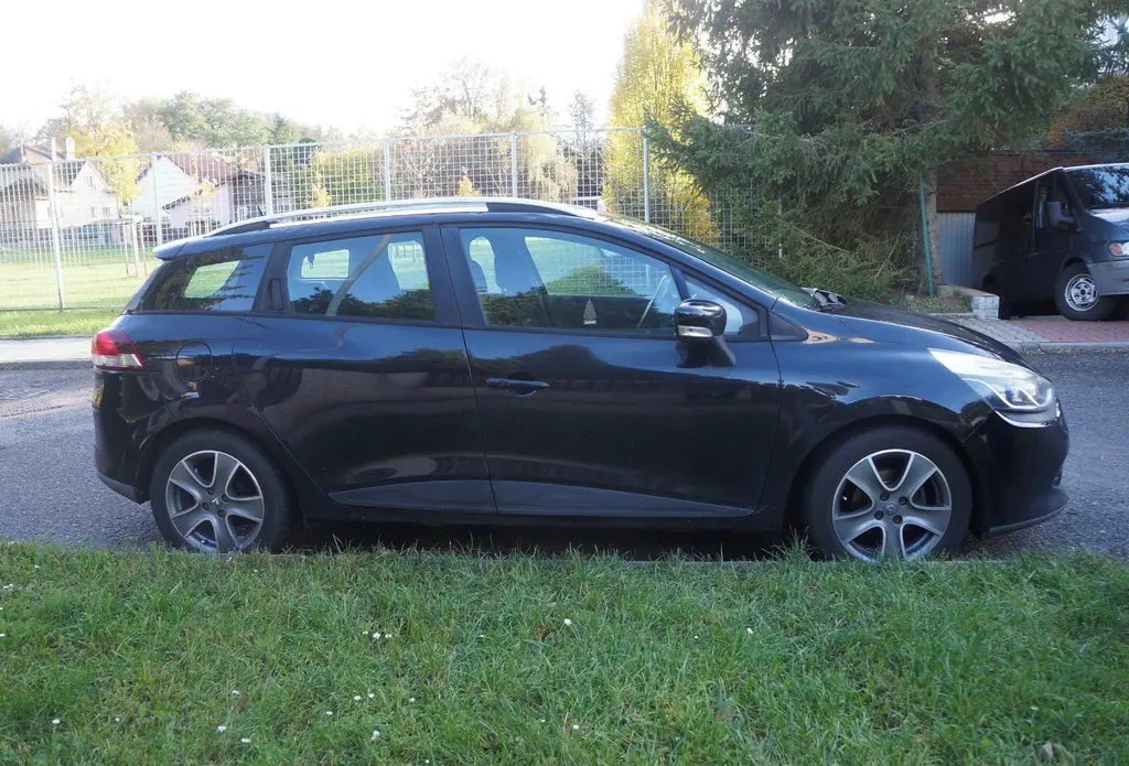 Renault Clio 1,5 dCi 66kW, r.v. 6/2013, 183000km - fotka 3