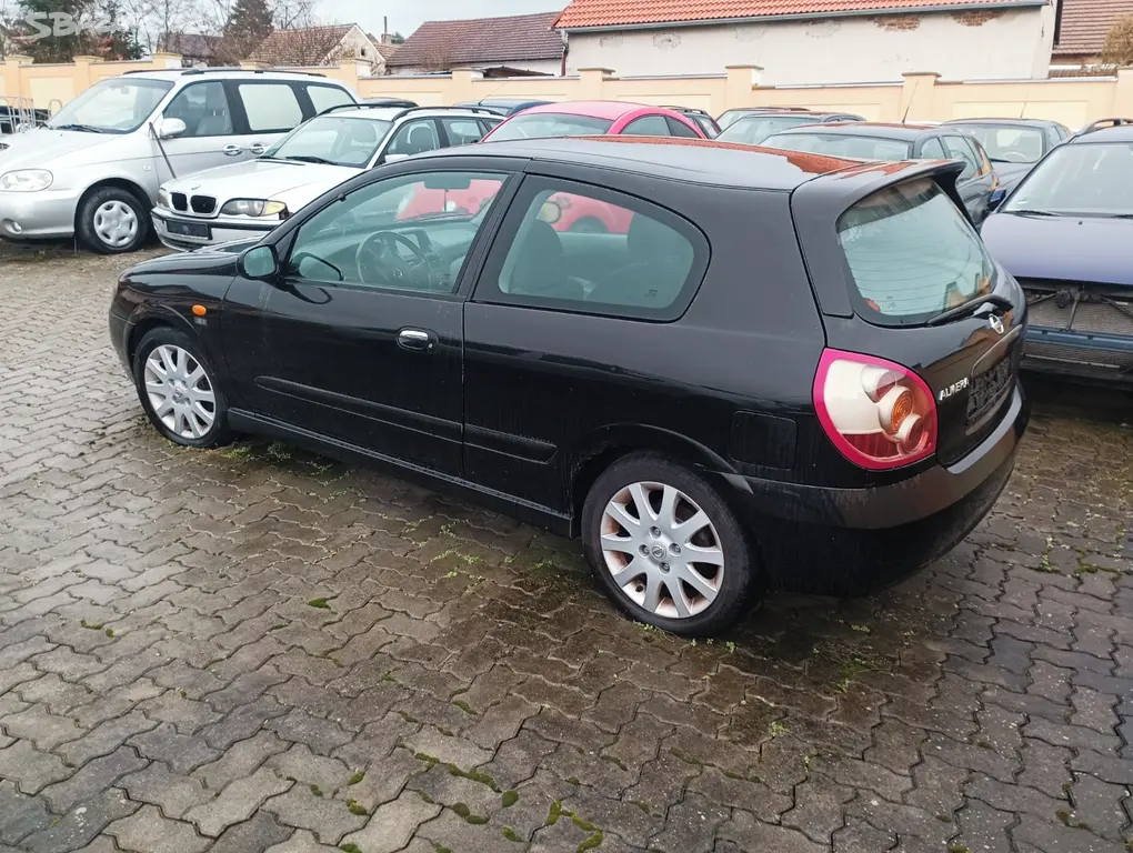 Nissan Almera - fotka 4