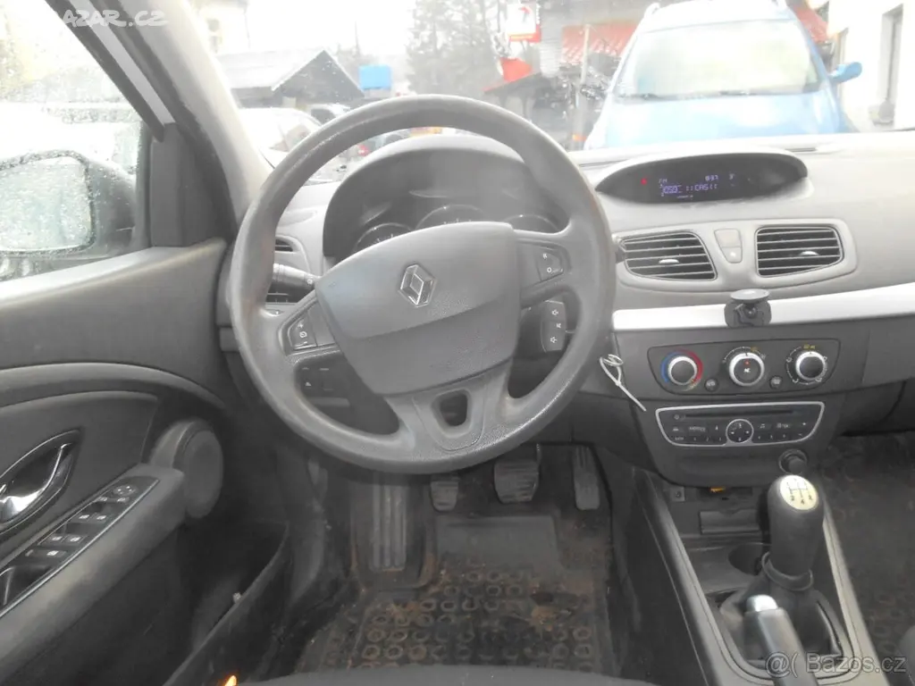 Renault fluence 1,5dci 81kw najeto 218tis km - fotka 6