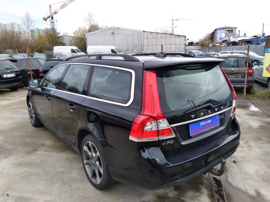 VOLVO V70 2.0D3 DRIVE-E ECO 2.0 D AT,NAVI,SERVISKA - fotka 3