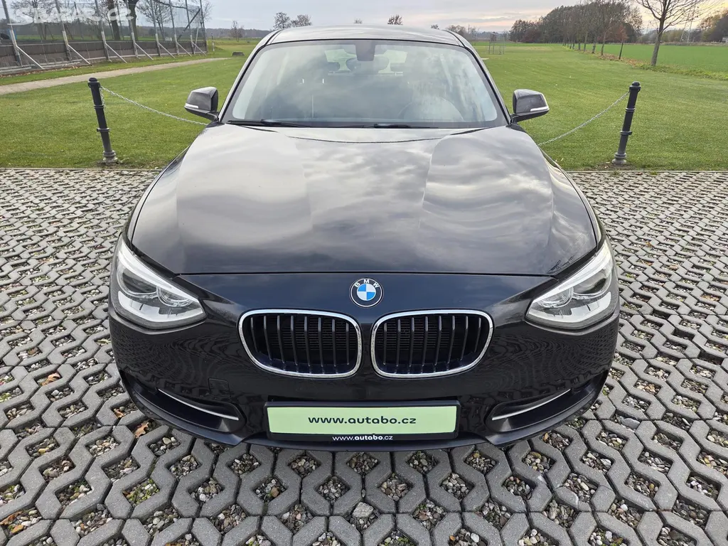 BMW Řada 1, 118i 125 kW, sport, xenon - fotka 2