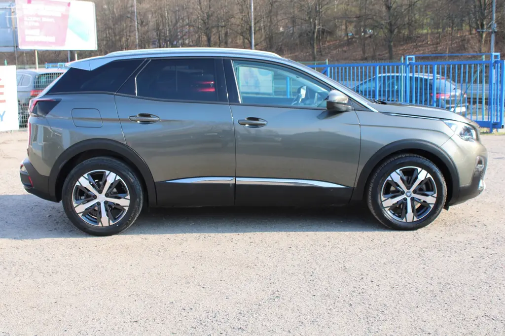 Peugeot 3008 1,2 PureTech 1.MAJ,ČR,ALLURE,2017 - fotka 4