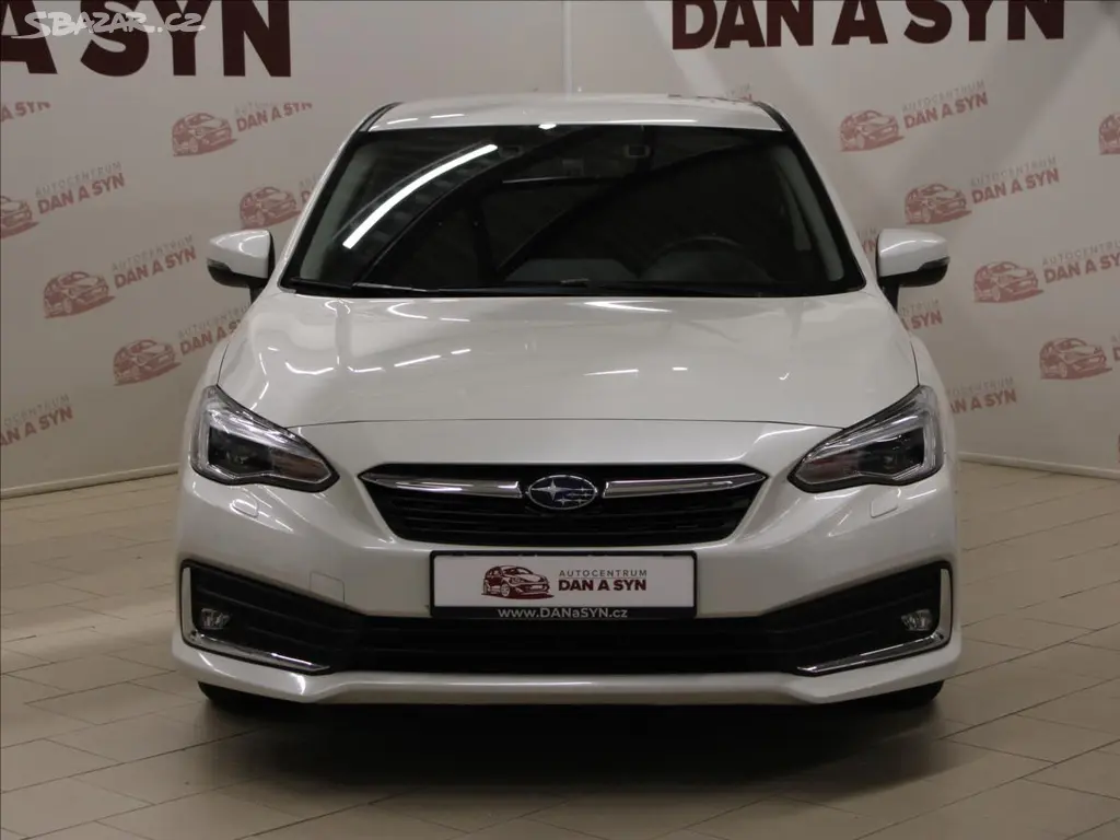 Subaru Impreza, 1,6 AWD Automat Exclusive - fotka 2
