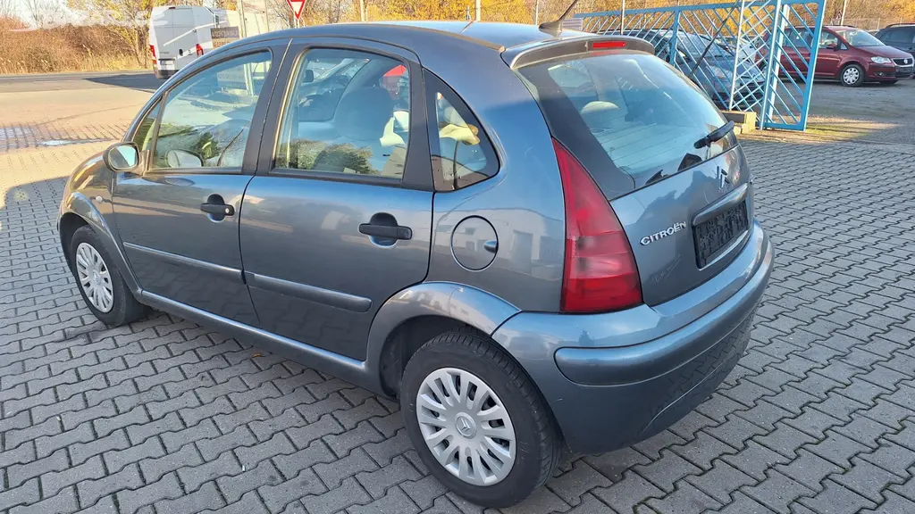 Citroen C3 1.1i/44kW, r.10/2005, naj. 110.360 km - fotka 4